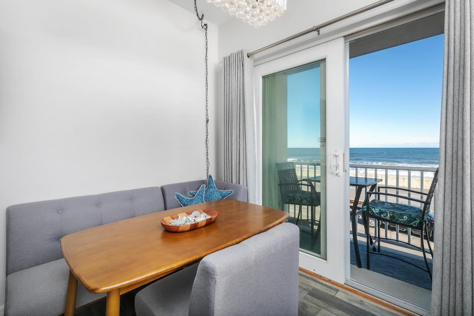 Direct Oceanfront Studio Suite! Хамптън Екстериор снимка