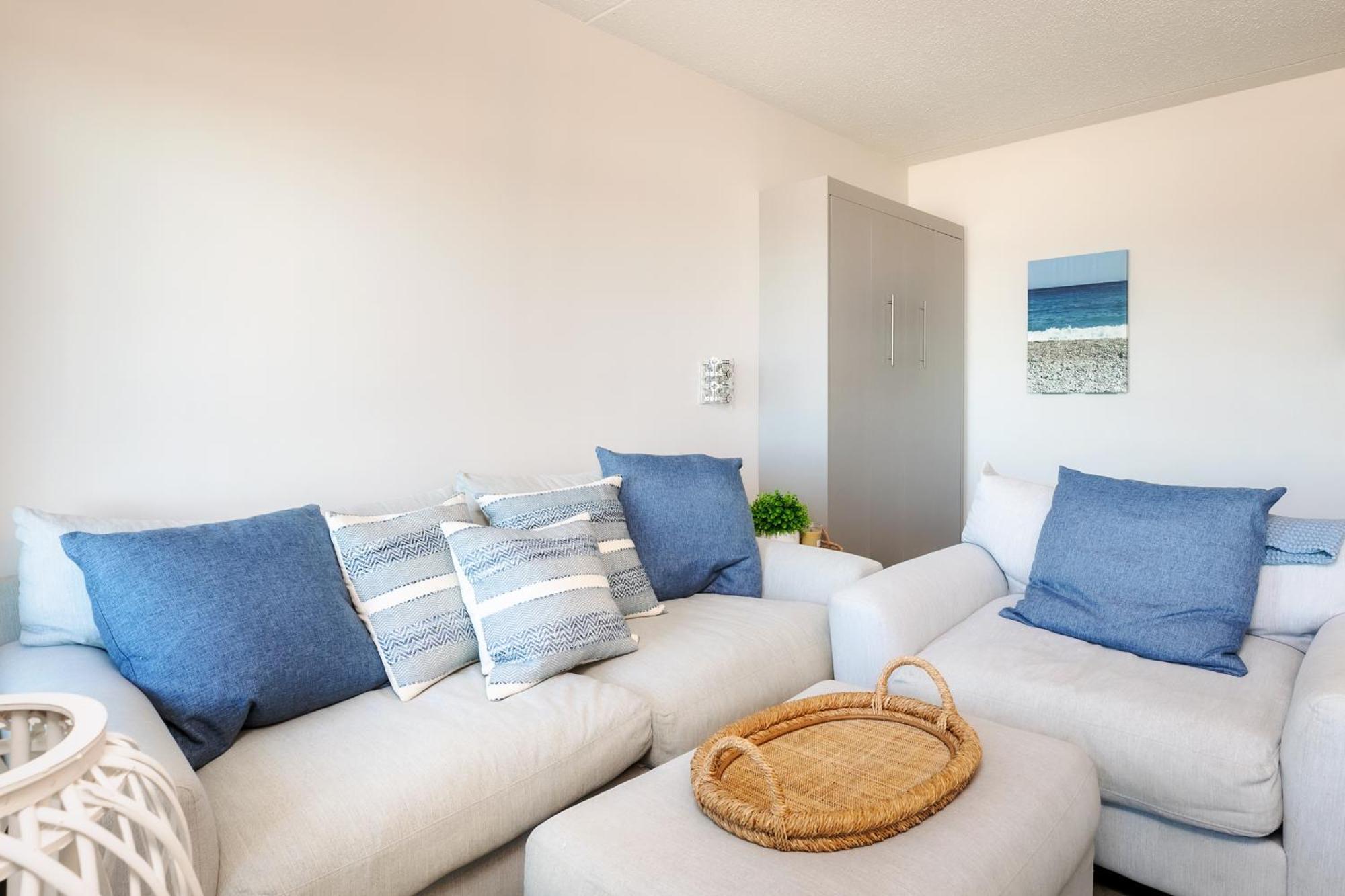 Direct Oceanfront Studio Suite! Хамптън Екстериор снимка